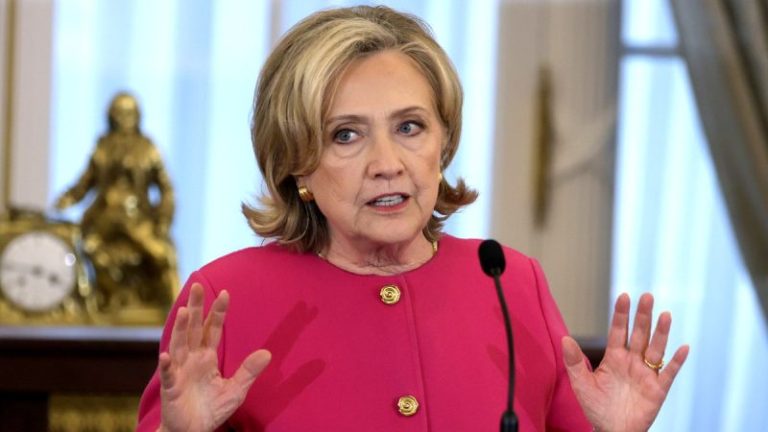 Hillary Clinton fires up voters against Trump’s White House ballroom construction: ‘Not his house’